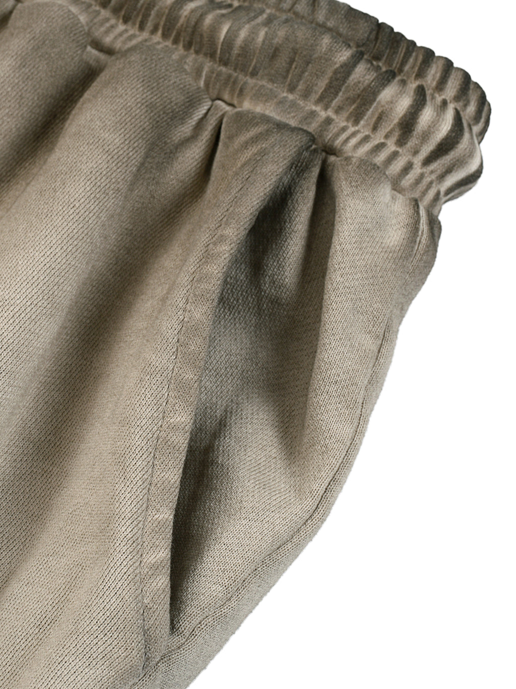 REVERSE DYE SWEATSHORT