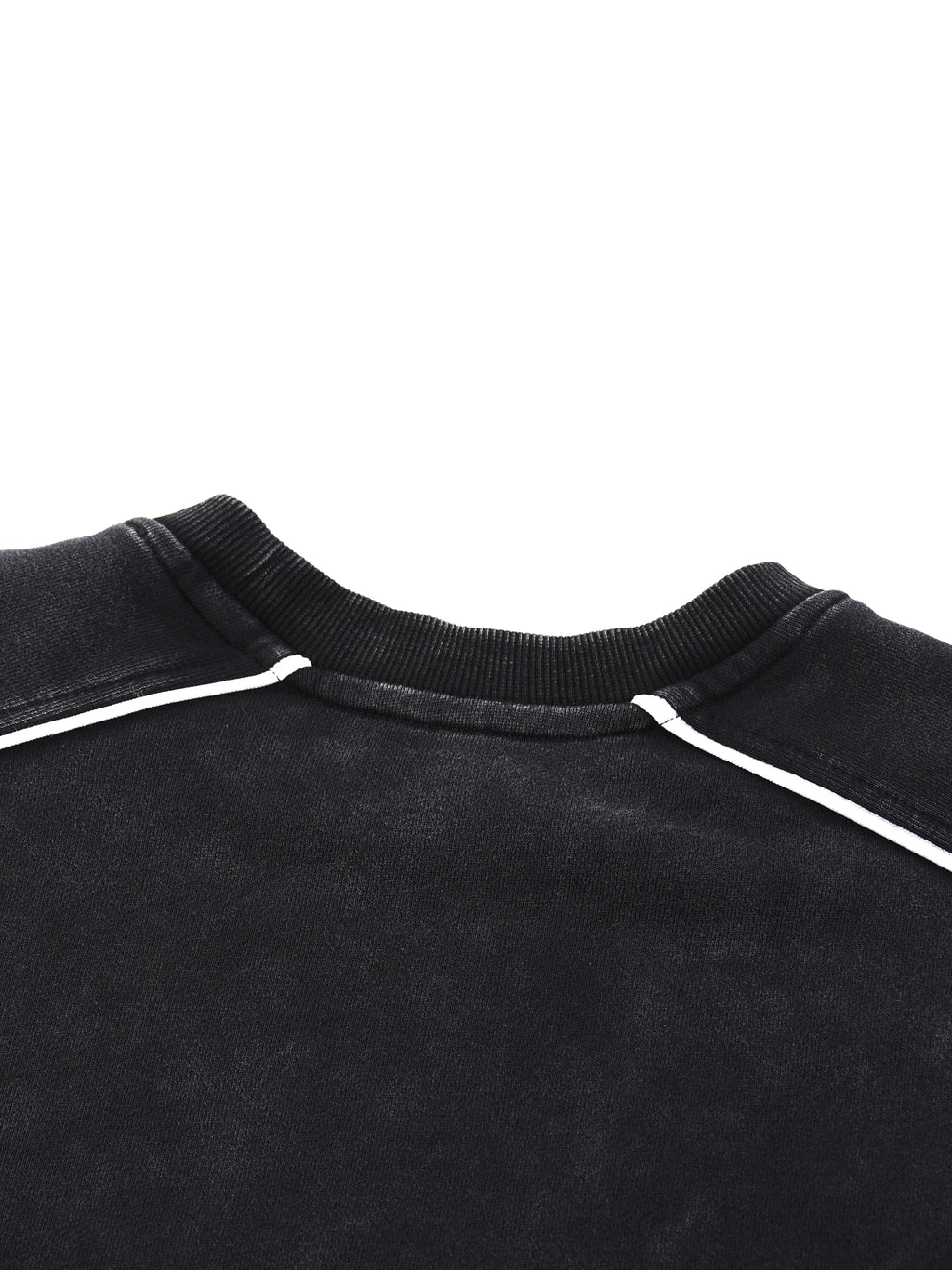 MINERAL WASH PIPED CREWNECK